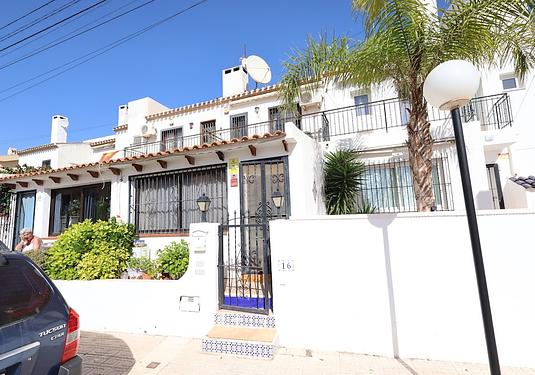 Villa in Lomas Del Golf