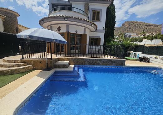 Villa in Sierra Cortina