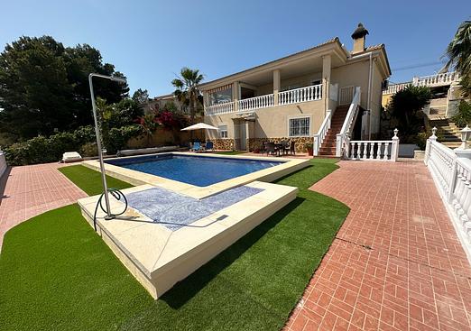 Villa in Algorfa