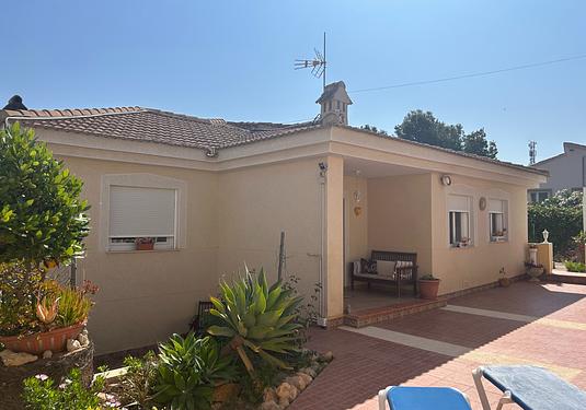 Villa in Algorfa