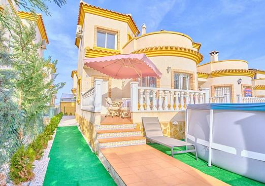 Villa in Los Montesinos