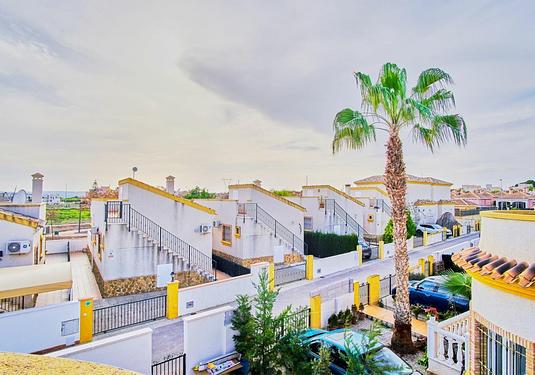 Villa in Los Montesinos