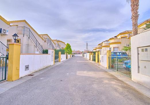 Villa in Los Montesinos