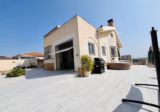 Villa in San Miguel de Salinas