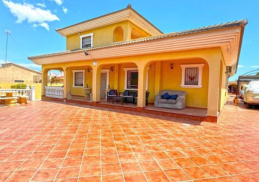 Villa in Torrevieja