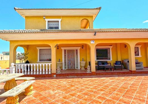 Villa in Torrevieja