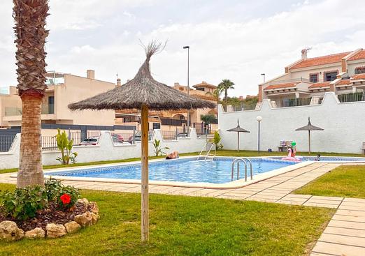 Town house in San Miguel de Salinas