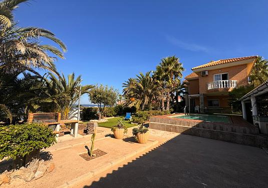 Villa in La Manga del Mar Menor
