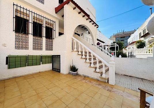 Town house in La Mata