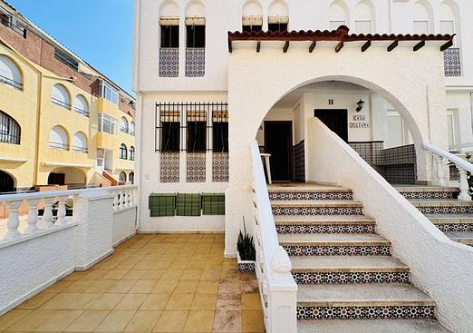 Town house in La Mata