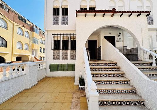 Town house in La Mata