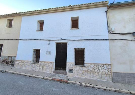 Town house in Raspay