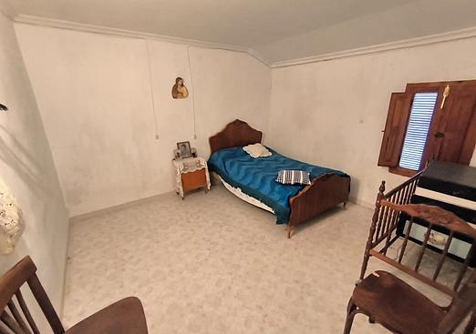 Town house in Raspay