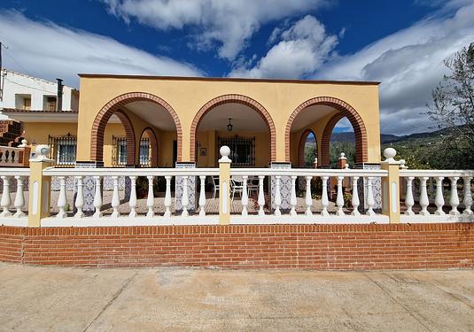 Villa in Periana