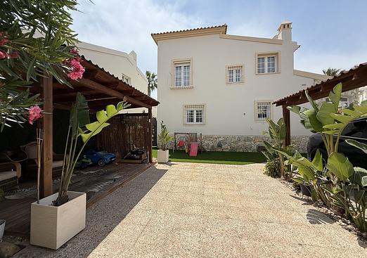 Villa in Orihuela Costa