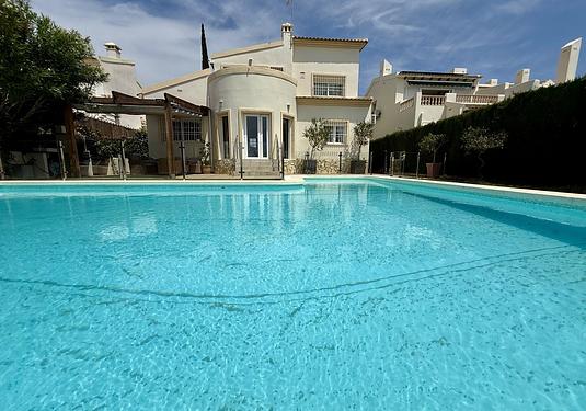 Villa in Orihuela Costa
