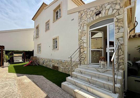 Villa in Orihuela Costa