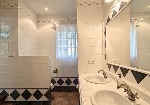 Villa in Mil Palmeras