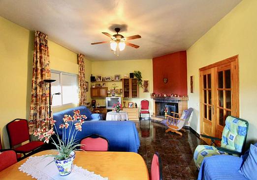 Villa in Canadas De San Pedro