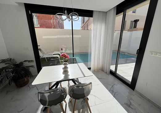 Villa in Los Montesinos