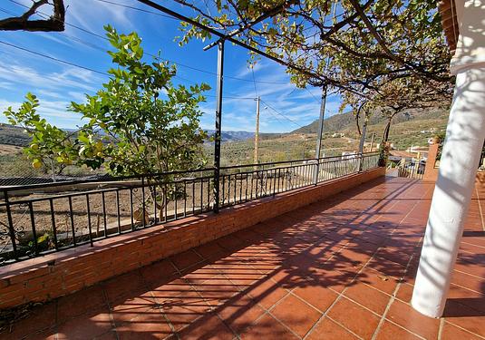 Villa in Periana