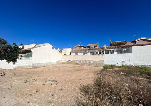 Land in Los Alcazares