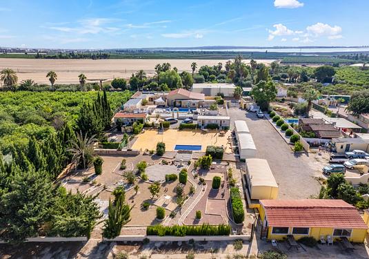 Villa in Los Montesinos