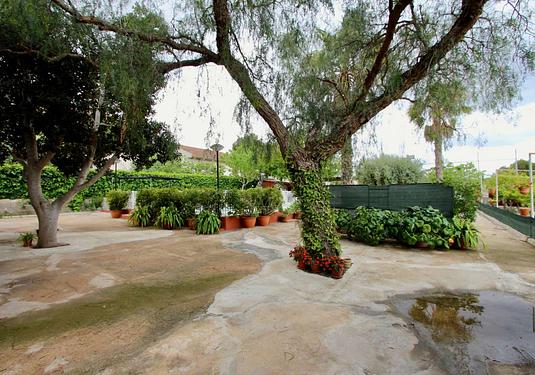 Villa in Canadas De San Pedro