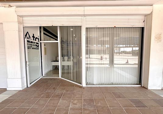 Commercial in Playa Flamenca