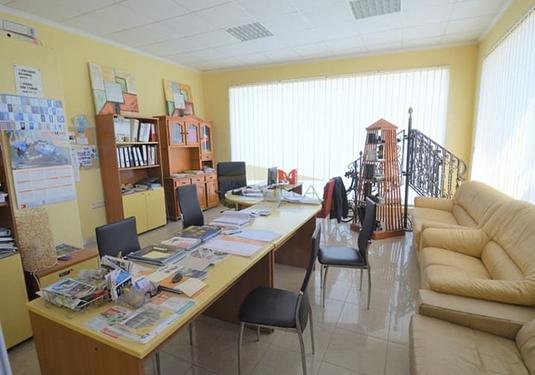 Commercial in San Miguel de Salinas