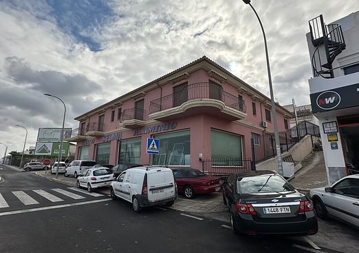 Commercial in San Miguel de Salinas