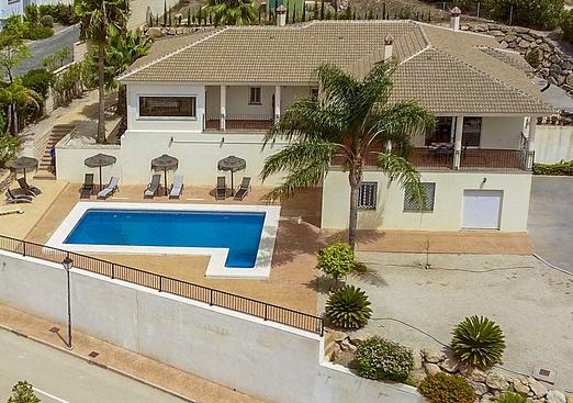 Villa in Periana