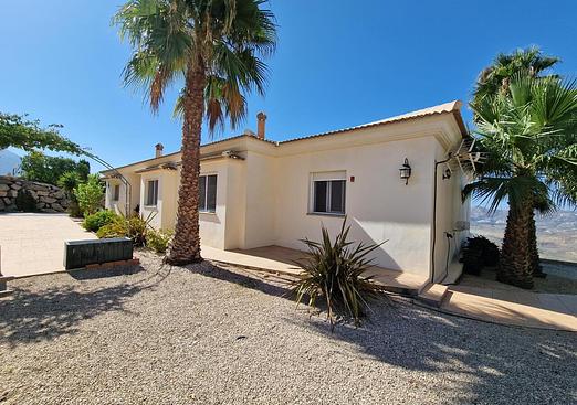 Villa in Periana