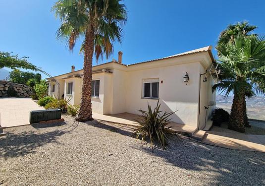 Villa in Periana