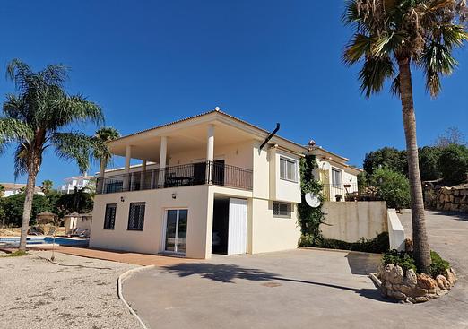 Villa in Periana