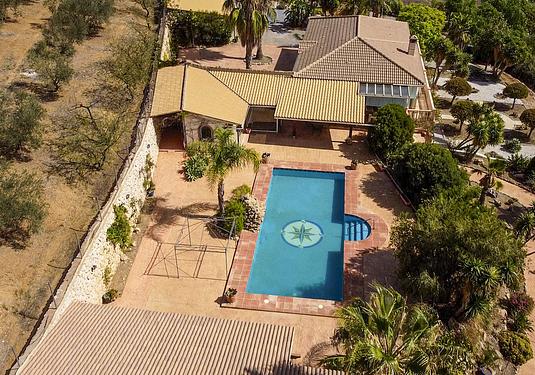 Villa in Periana