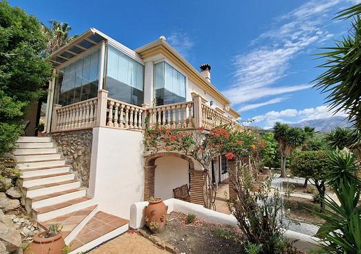 Villa in Periana
