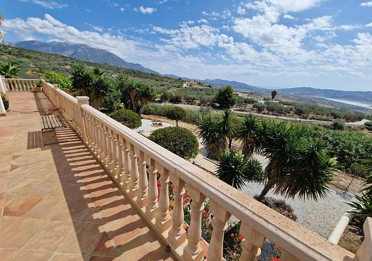Villa in Periana