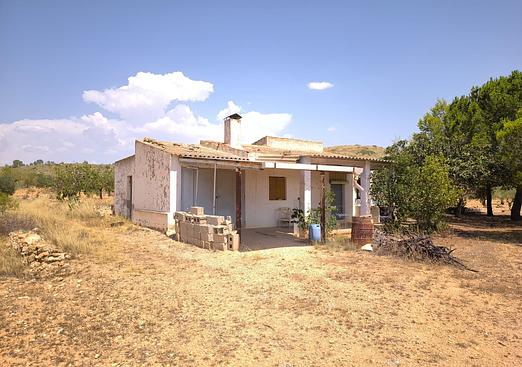 Country house in Yecla