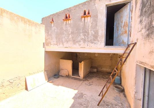 Country house in Yecla