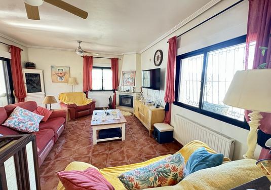 Country house in Torremendo