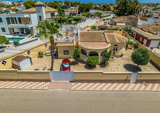 Villa in Torrevieja