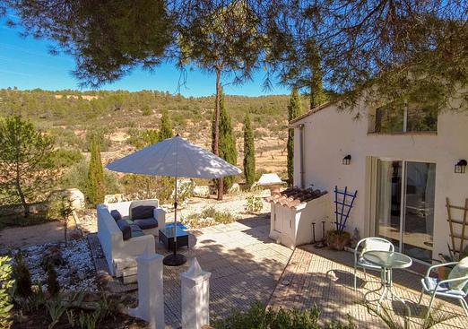 Country house in Ayora