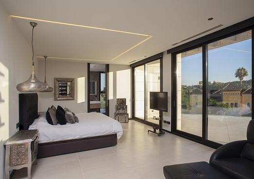 Villa in Nueva Andalucía