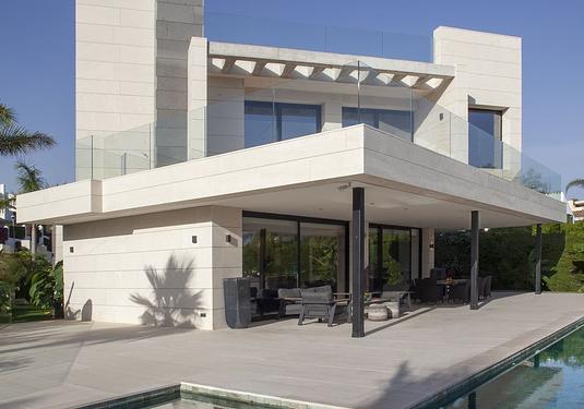 Villa in Nueva Andalucía