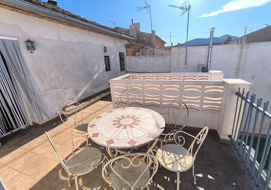 Town house in Raspay