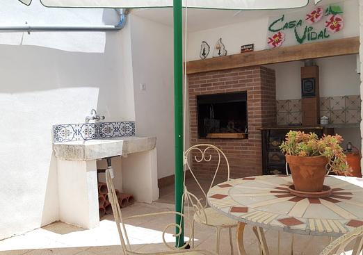 Town house in Raspay