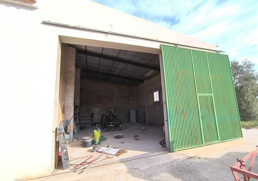 Country house in Yecla