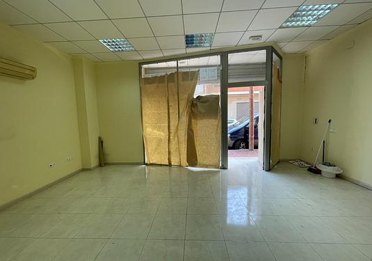 Commercial in Guardamar del Segura