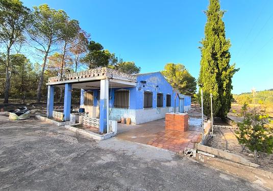 Country house in Yecla